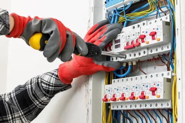 How to Find the Best Electrician Portland for Your Project